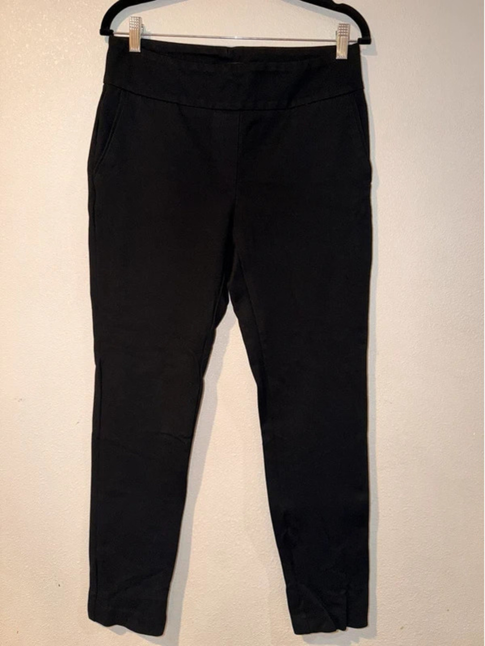 Dalia Black Pull-On Slim Ankle Pants Size Medium